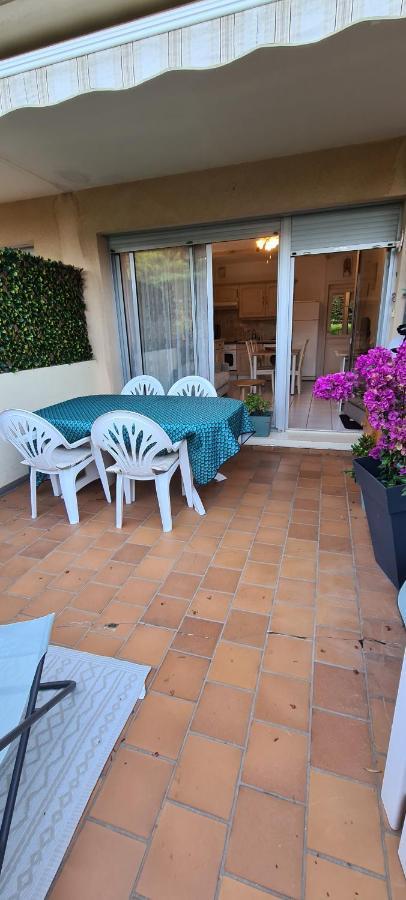 Le Tamaya Plage Charmant T2 En Rez De Jardin A 2 Pas D Une Belle Plage De Toutes Commodites Et Centre Ville Port Cavalaire-sur-Mer Εξωτερικό φωτογραφία